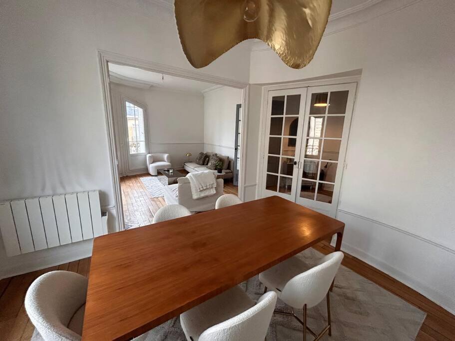 Apartament * Le Cathedrale * Reims Zewnętrze zdjęcie