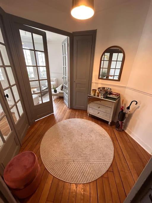 Apartament * Le Cathedrale * Reims Zewnętrze zdjęcie
