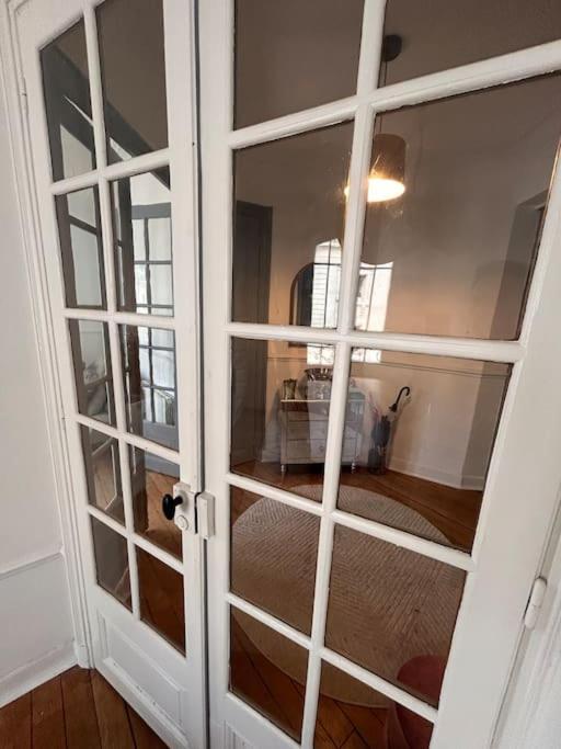 Apartament * Le Cathedrale * Reims Zewnętrze zdjęcie