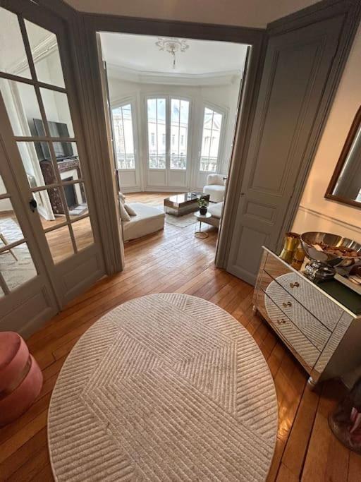 Apartament * Le Cathedrale * Reims Zewnętrze zdjęcie